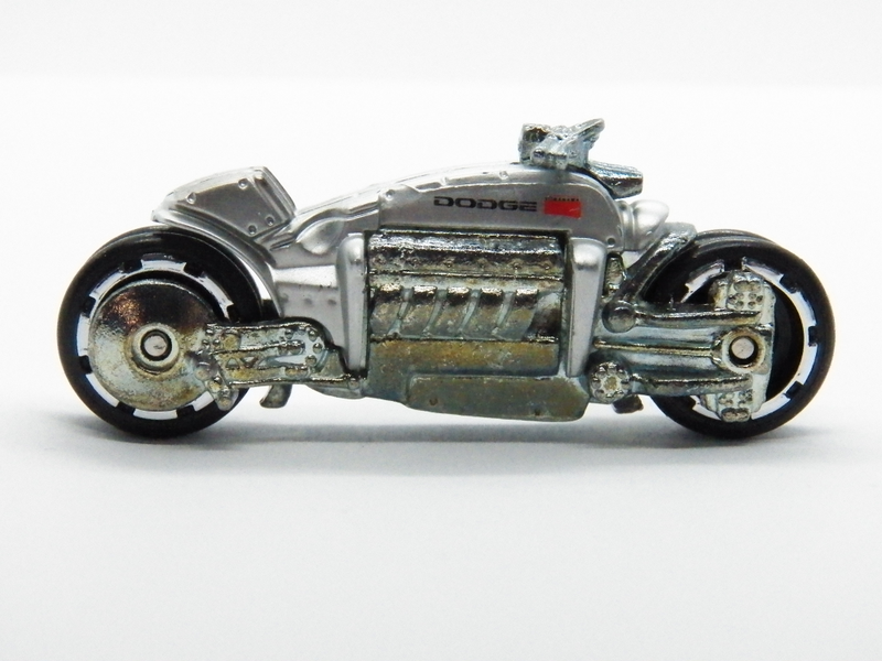 Illustration for article titled Engine Week 1:43 Hotwheels Dodge Tomahawk